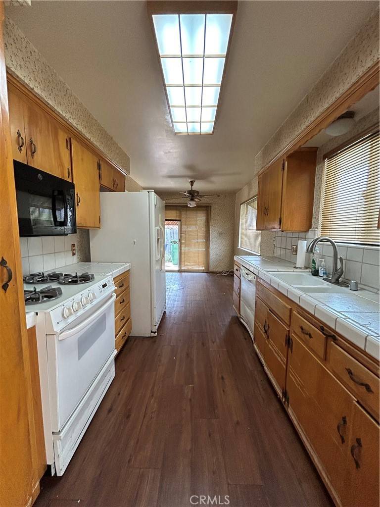 Madera, CA 93637,117 Berry DR