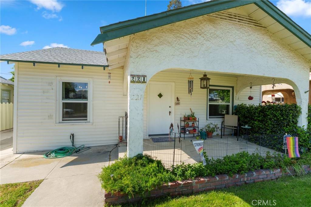 Coalinga, CA 93210,221 College AVE