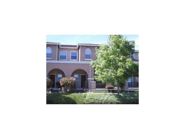 Redwood City, CA 94063,108 SYDNEY LN