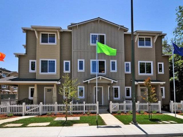 Mountain View, CA 94043,2235 ROCK ST