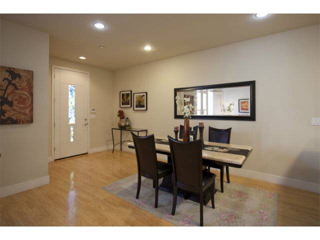 Palo Alto, CA 94303,1112 TRINITY LN #66