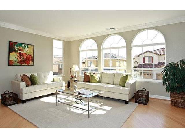 South San Francisco, CA 94080,110 BAYVIEW DR