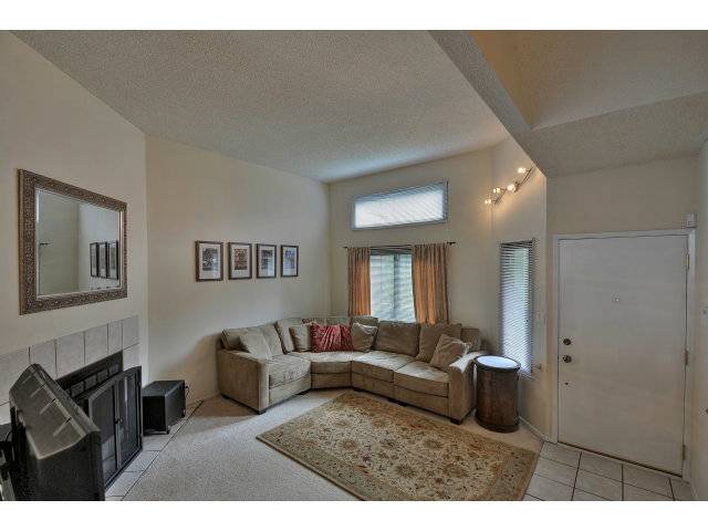 Daly City, CA 94015,511 KING DR #2