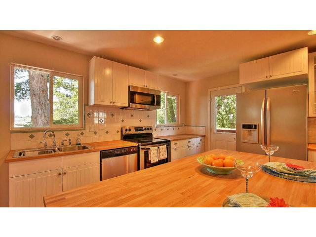 Scotts Valley, CA 95066,435 TABOR DR