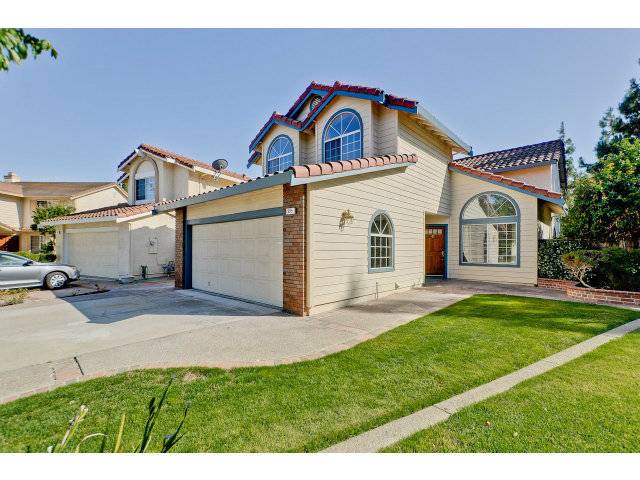 Milpitas, CA 95035,995 SANDALWOOD LN