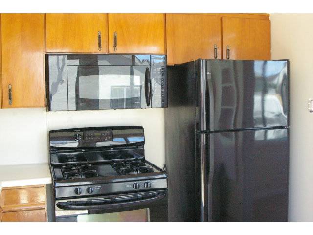 South San Francisco, CA 94080,703 W ORANGE AVE