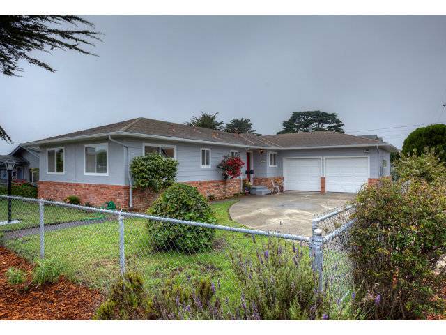 Half Moon Bay, CA 94019,583 POPLAR ST