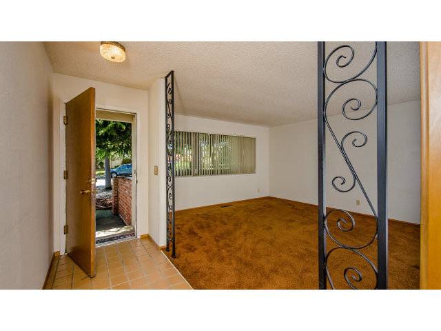 Sunnyvale, CA 94086,933 FOXGLOVE DR