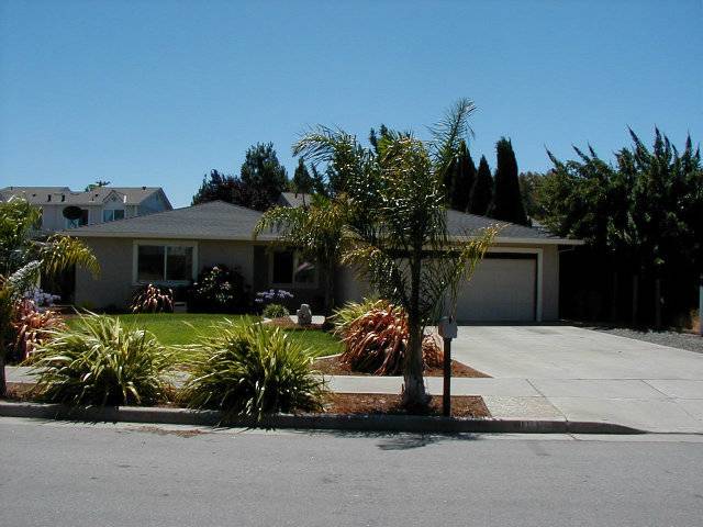 Hollister, CA 95023,1065 C ST