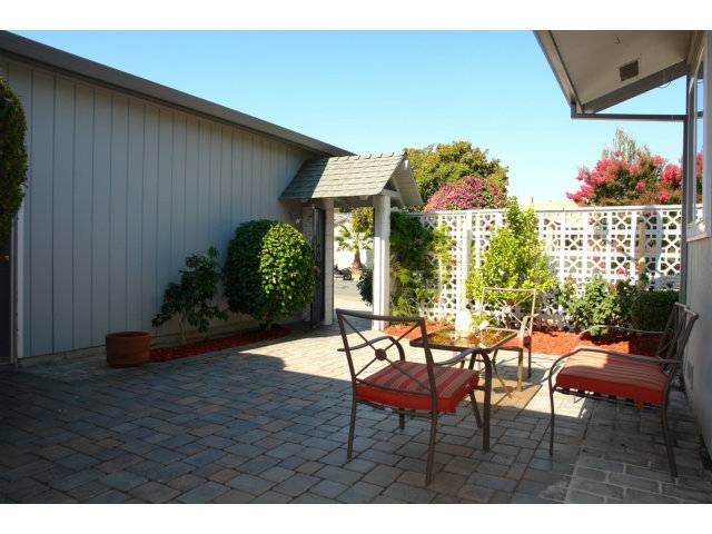 Cupertino, CA 95014,10370 CHERRY TREE LN