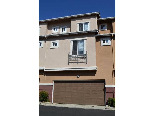 Hayward, CA 94541,752 CITY WALK PL #8