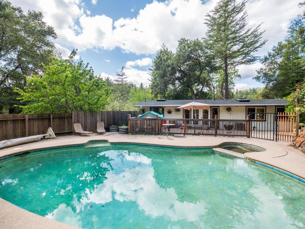 Boulder Creek, CA 95006,15940 Forest Hill DR