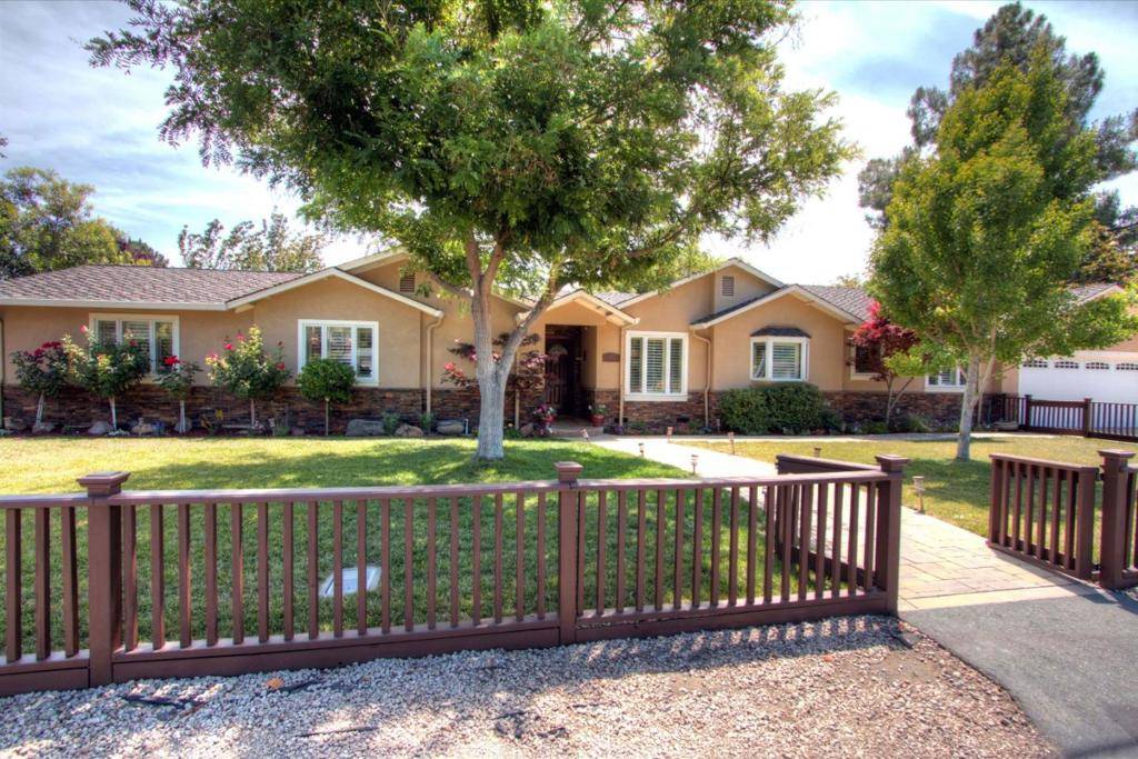 Los Altos, CA 94024,1623 Fallen Leaf LN