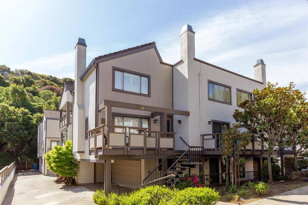 Belmont, CA 94002,2411 Carlmont DR #101