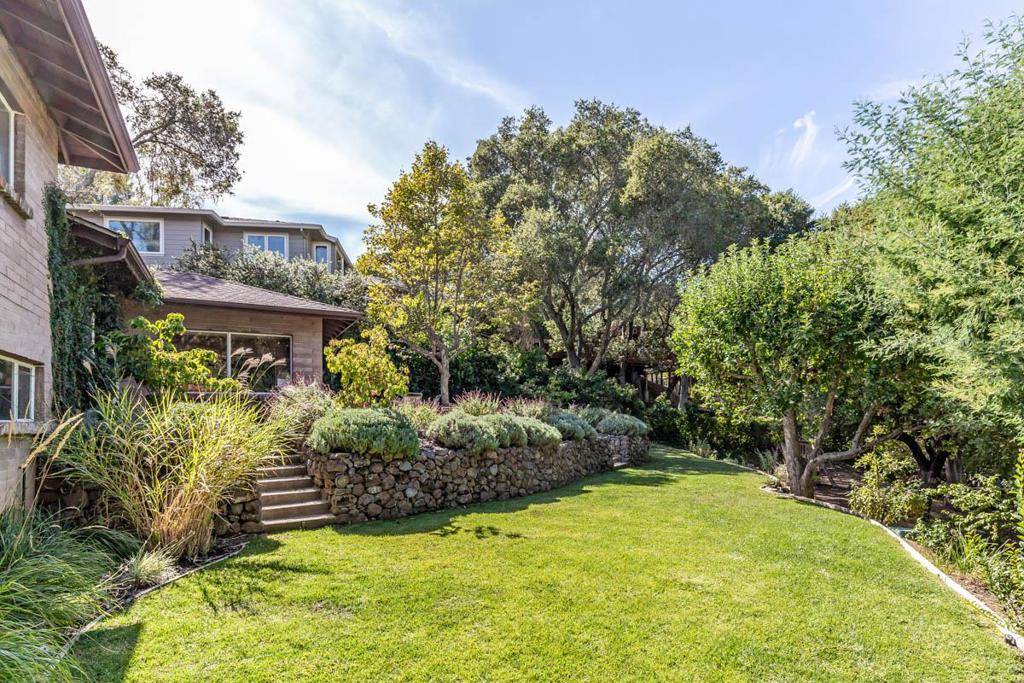 Portola Valley, CA 94028,Address not disclosed