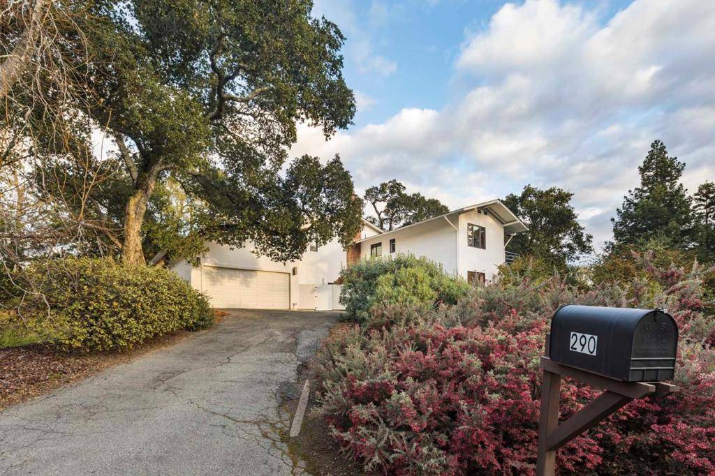 Portola Valley, CA 94028,Address not disclosed