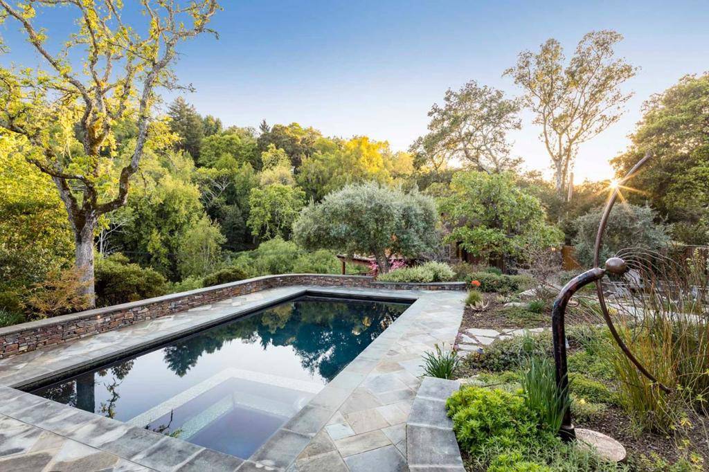 Portola Valley, CA 94028,Address not disclosed