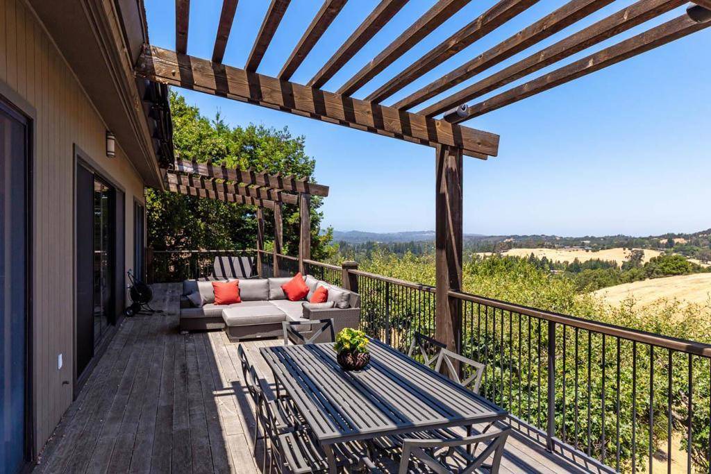 Portola Valley, CA 94028,Address not disclosed