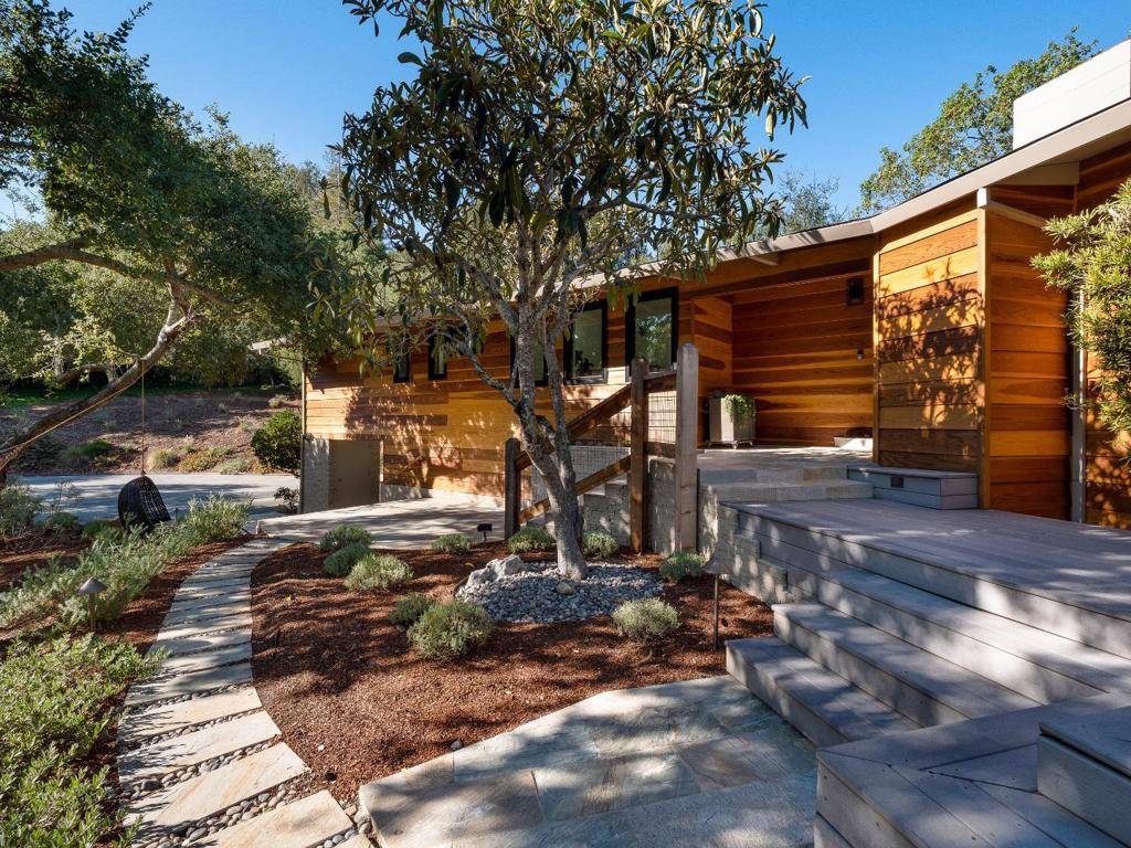 Portola Valley, CA 94028,Address not disclosed