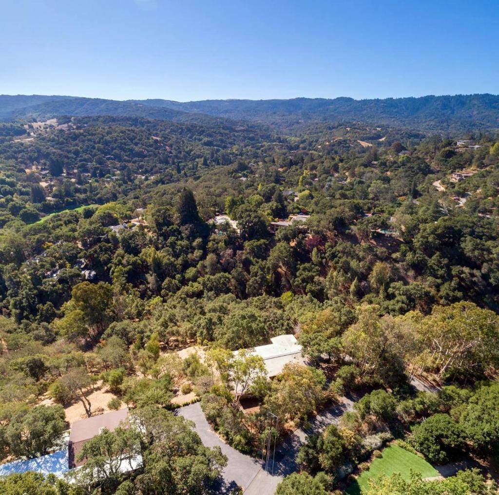 Portola Valley, CA 94028,Address not disclosed