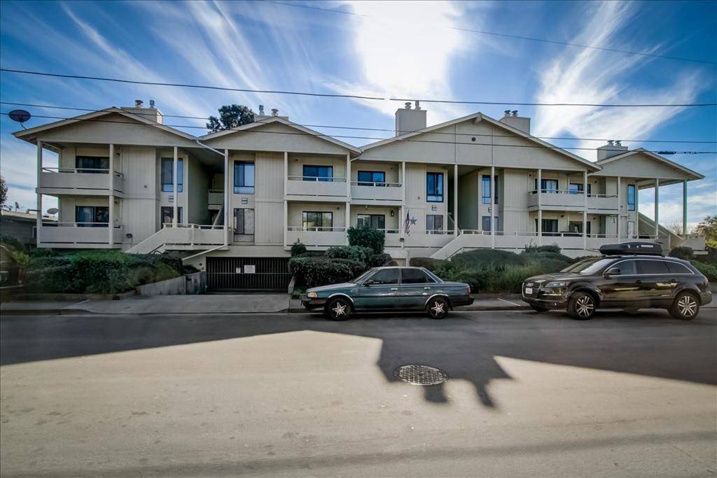 Half Moon Bay, CA 94019,Address not disclosed