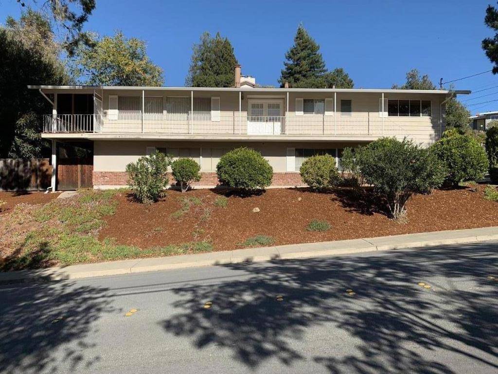 Portola Valley, CA 94028,470 La Mesa DR