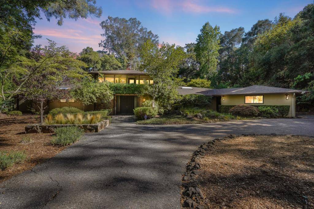 Portola Valley, CA 94028,Address not disclosed