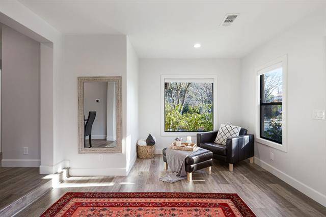 Palo Alto, CA 94301,251 Middlefield RD
