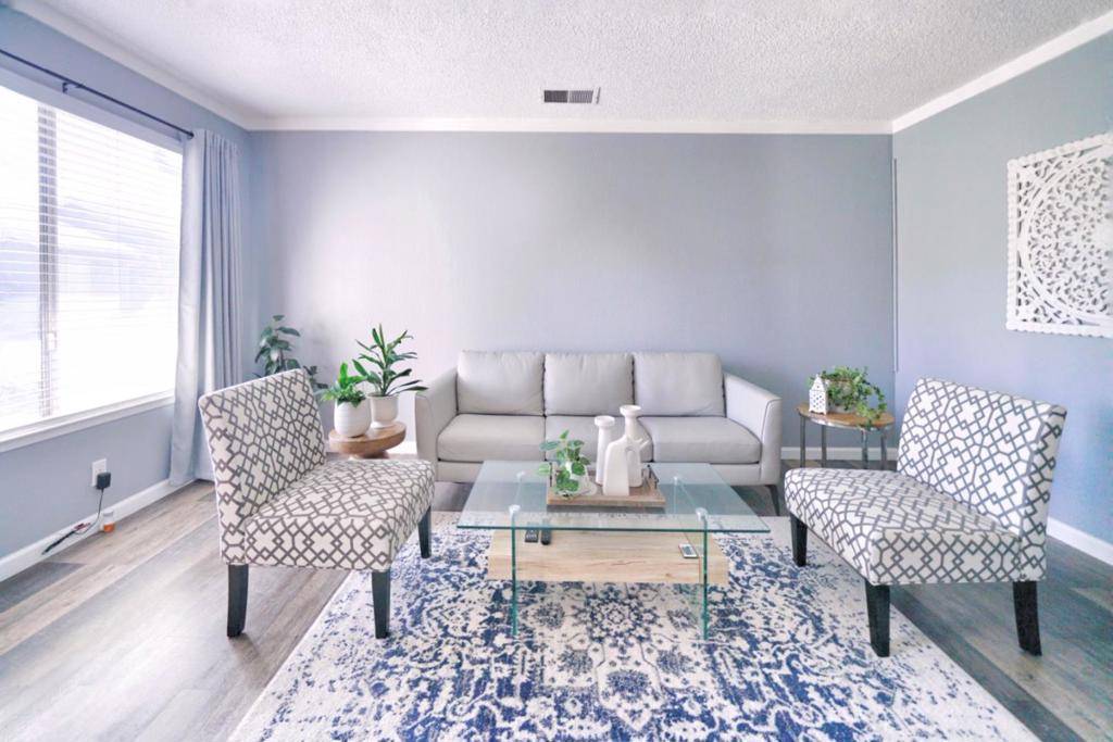 San Leandro, CA 94577,Address not disclosed
