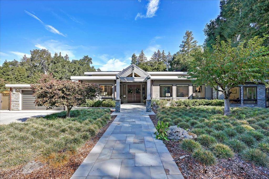 Portola Valley, CA 94028,Address not disclosed