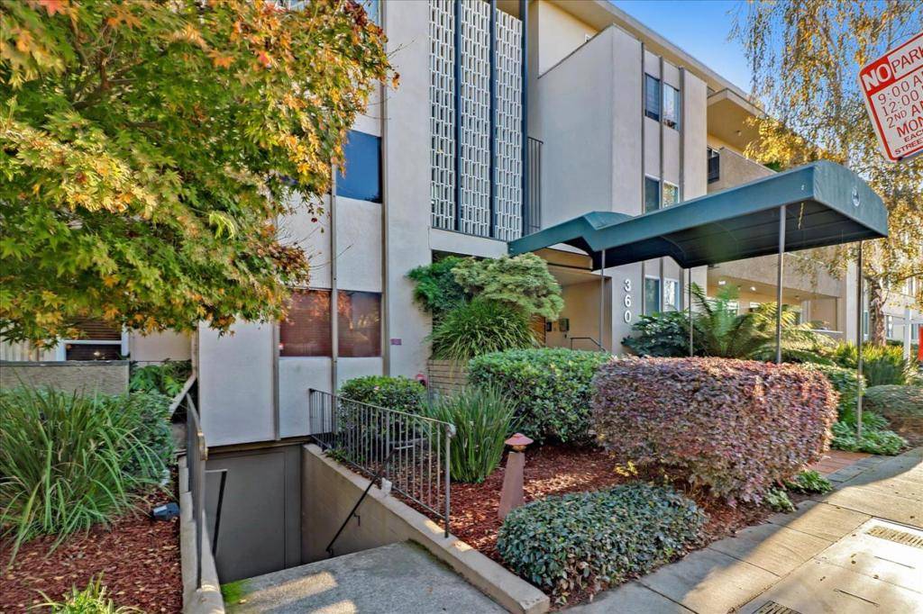 Oakland, CA 94610,360 Vernon ST #304