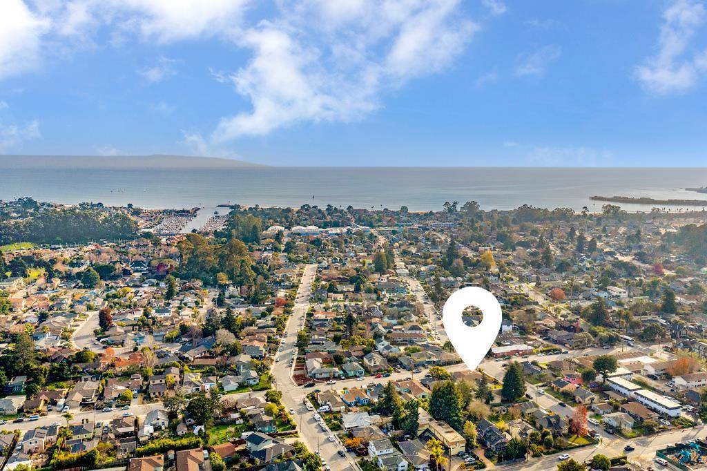 Santa Cruz, CA 95062,801 Windsor ST