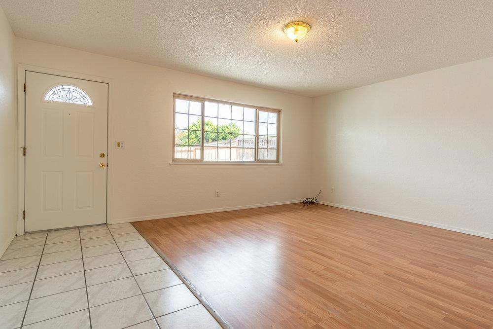 Hollister, CA 95023,Address not disclosed