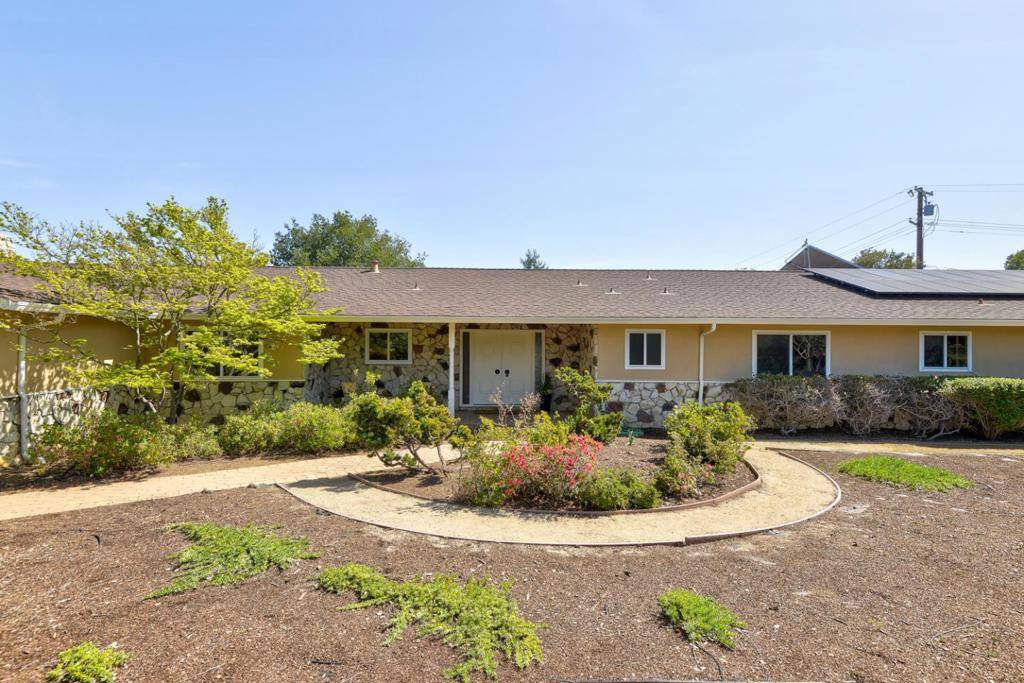 Los Altos Hills, CA 94022,Address not disclosed