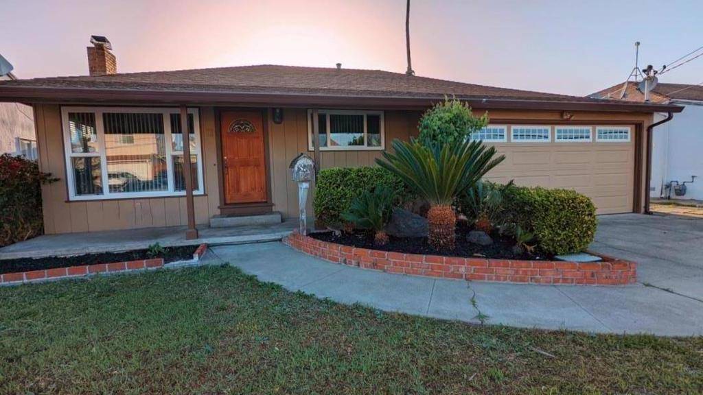 San Leandro, CA 94579,Address not disclosed
