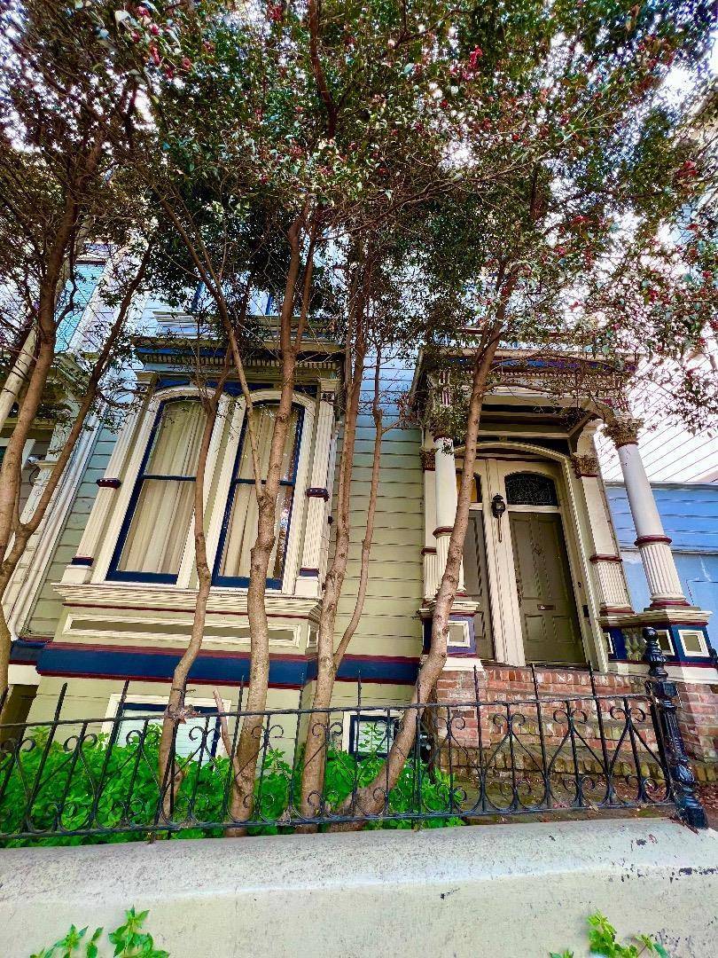 CA 94110,Hill Street