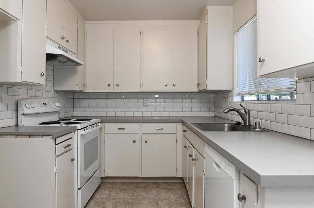 Morgan Hill, CA 95037,16735 Del Monte AVE