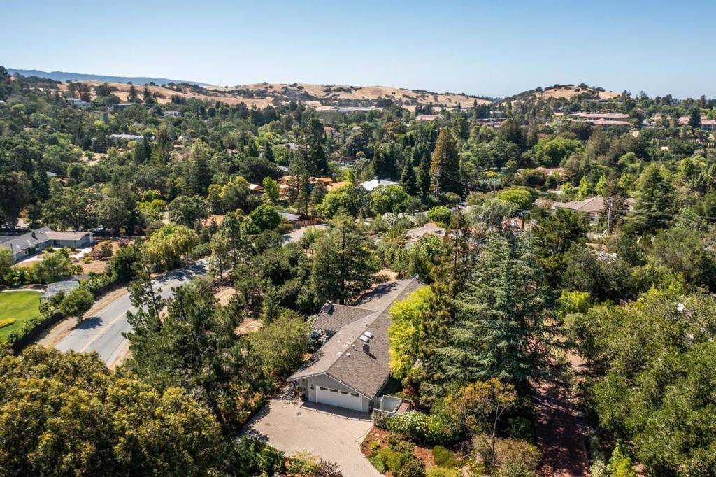 Los Altos Hills, CA 94022,26535 Weston DR