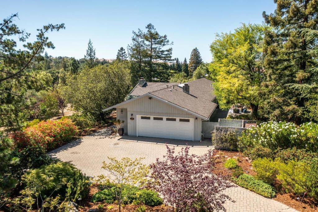 Los Altos Hills, CA 94022,26535 Weston DR