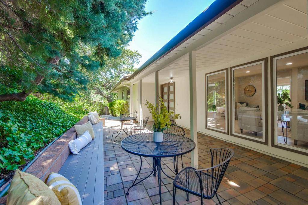 Portola Valley, CA 94028,320 Dedalera DR