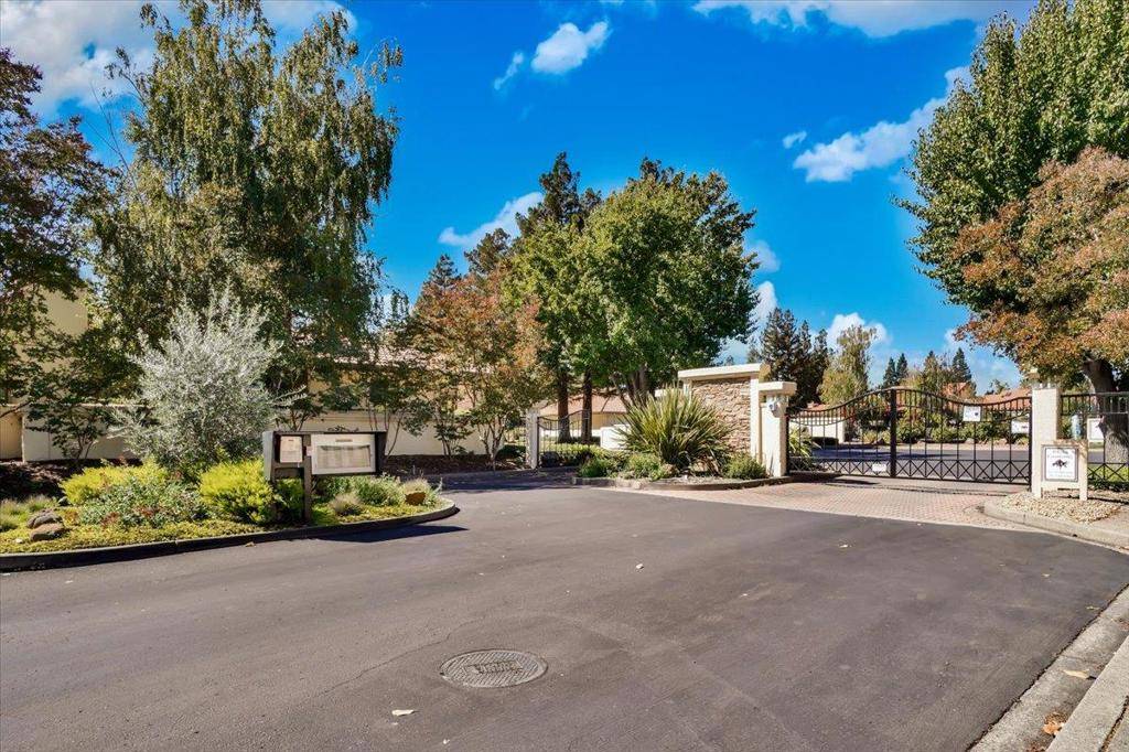 Napa, CA 94558,77 Fountain Grove CIR