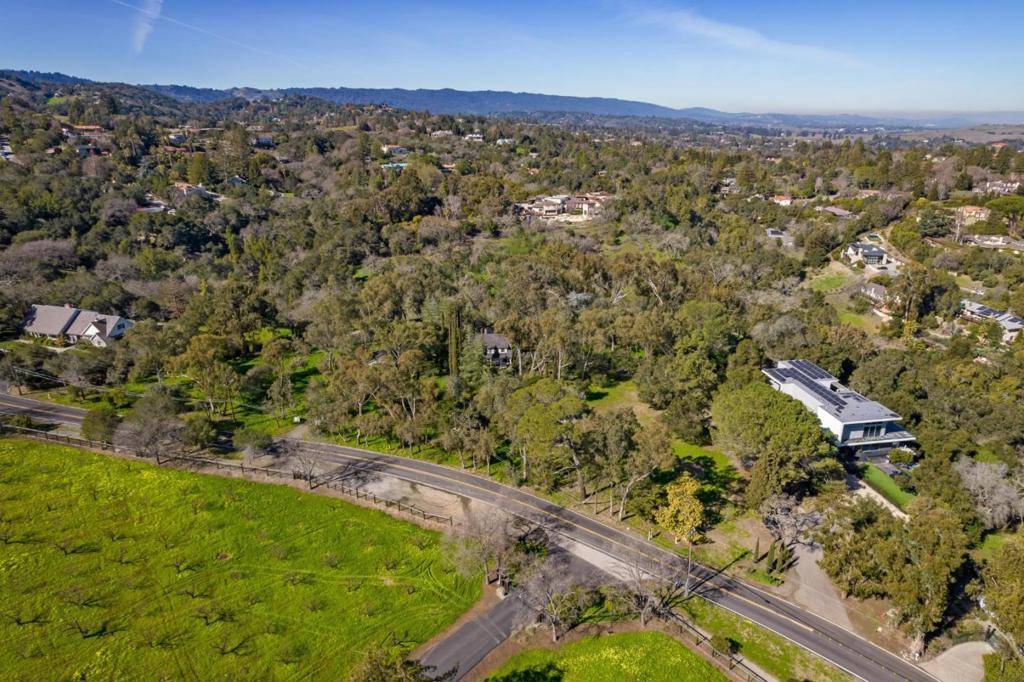 Los Altos Hills, CA 94022,26737 Taaffe RD