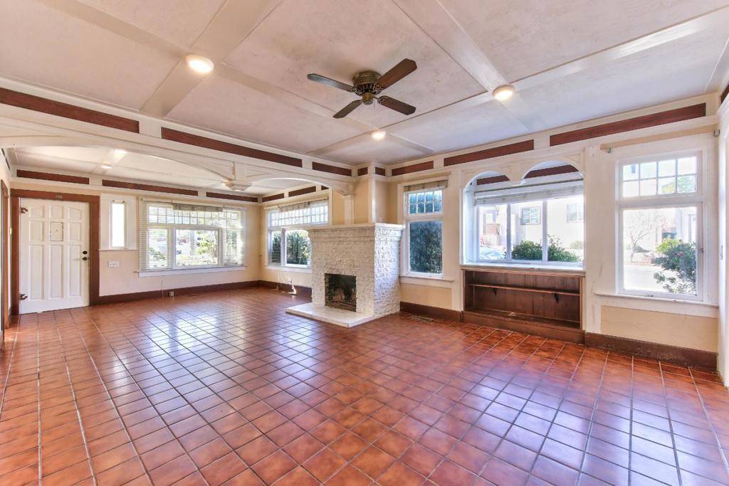 Monterey, CA 93940,898 W Franklin ST
