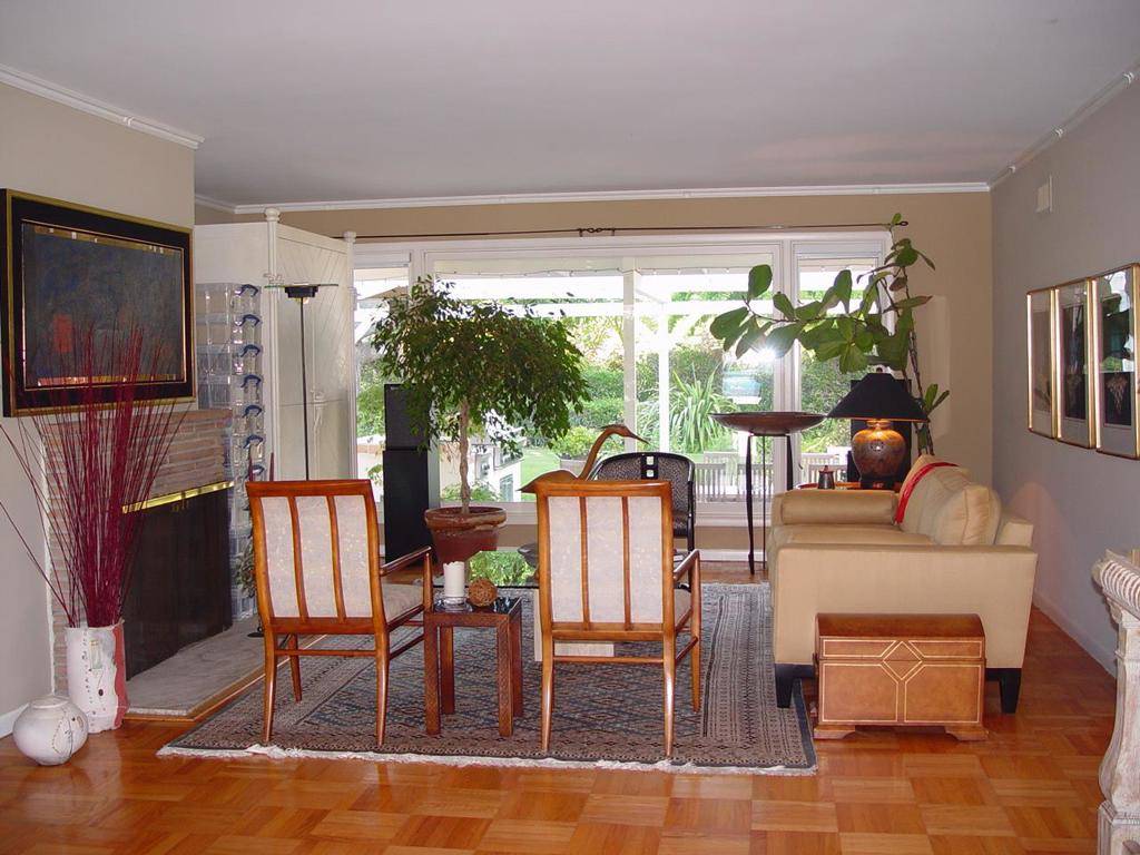 Woodside, CA 94062,2130 Ward WAY
