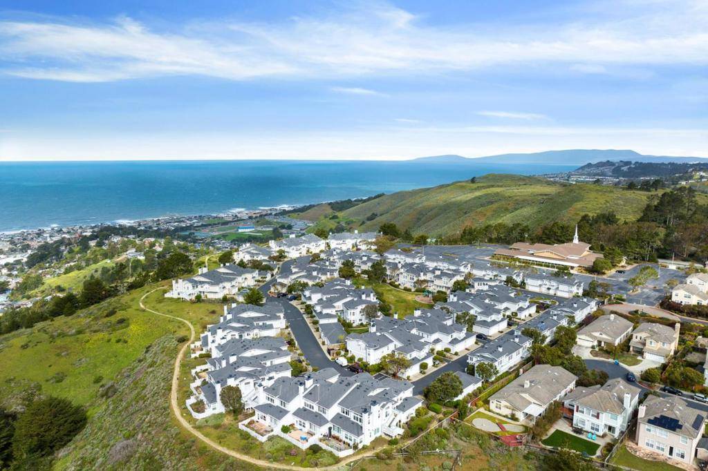 Pacifica, CA 94044,154 Outlook CIR