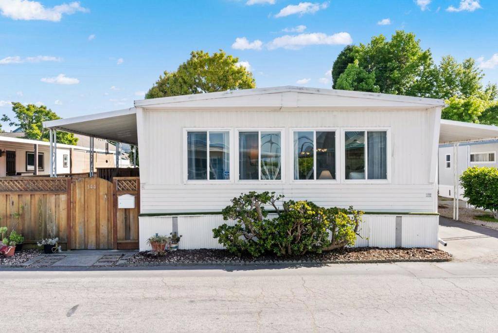 Santa Cruz, CA 95062,1555 Merrill ST