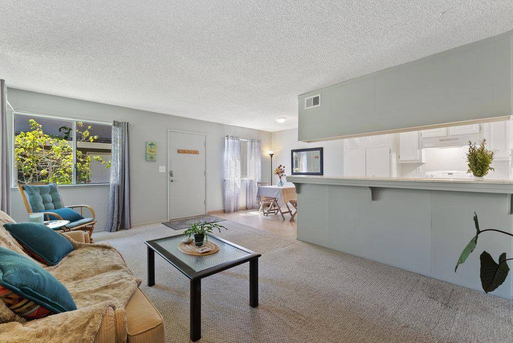 Capitola, CA 95010,4375 Diamond ST #2