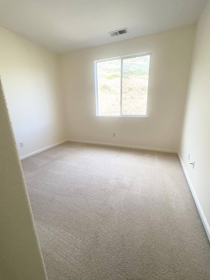 32 Highcrest LN South San Francisco, CA 94080