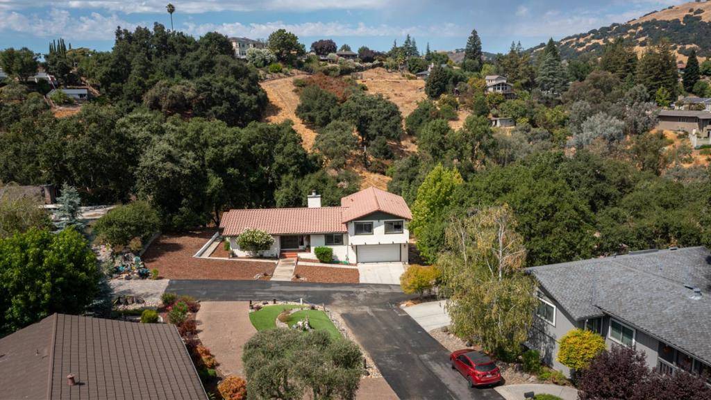 Morgan Hill, CA 95037,3825 Live Oak LN