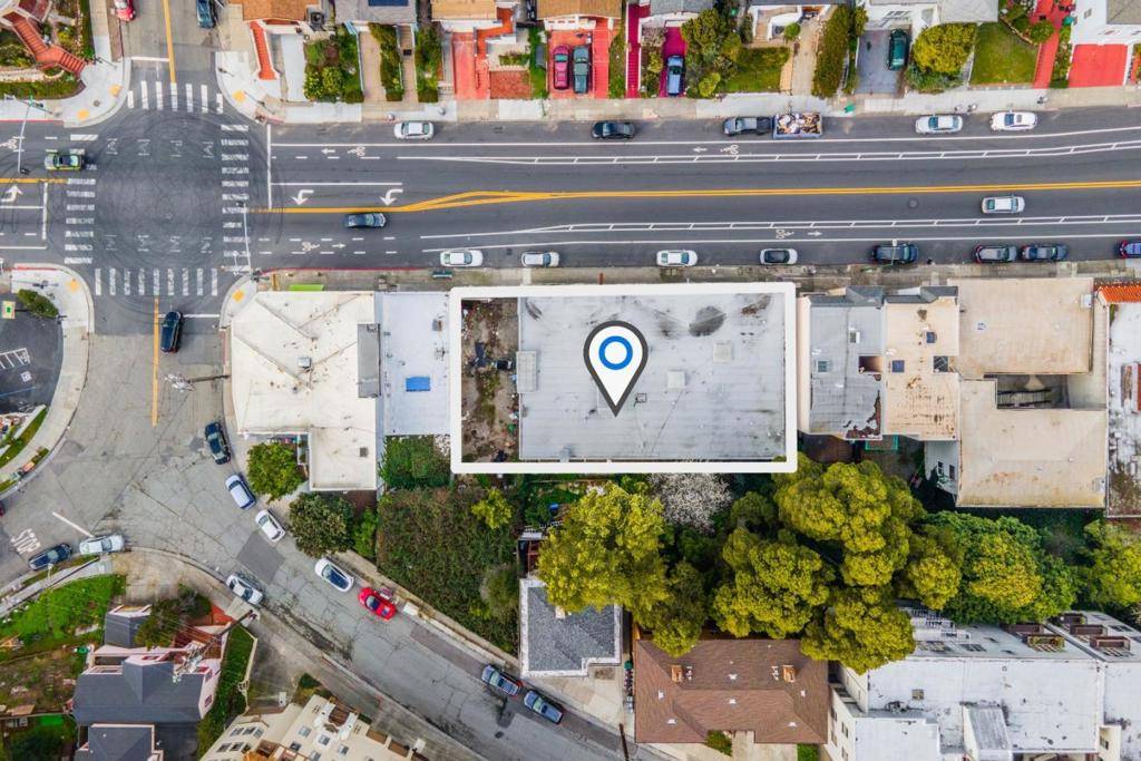 Oakland, CA 94606,27122726 Park BLVD